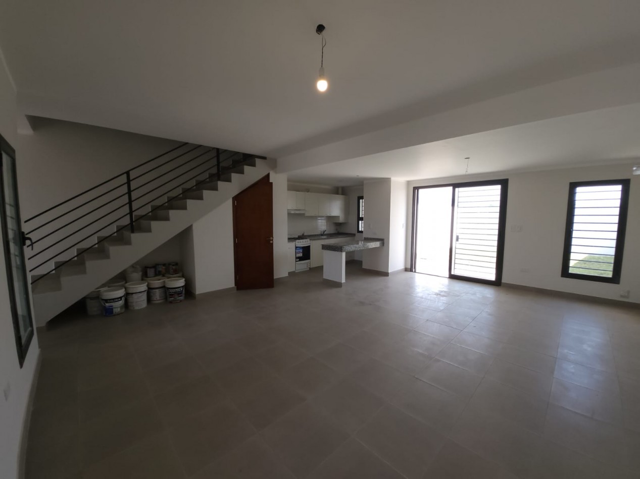 Duplex a estrenar en Venta 3 dormitorios - Via Aurelia - Zona Sur