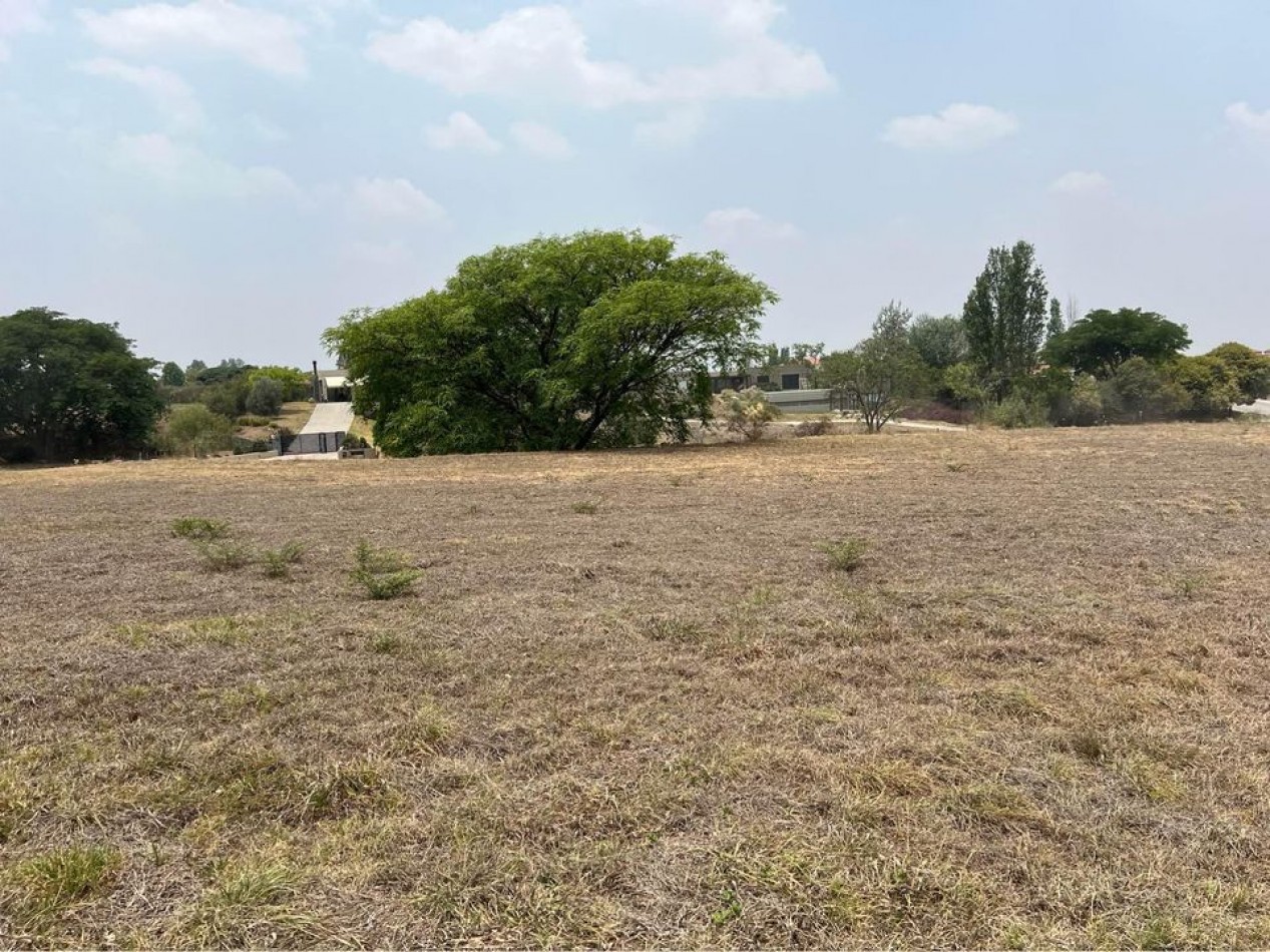EL TIPAL CLUB DE C AMPO - TERRENO 3700 M2