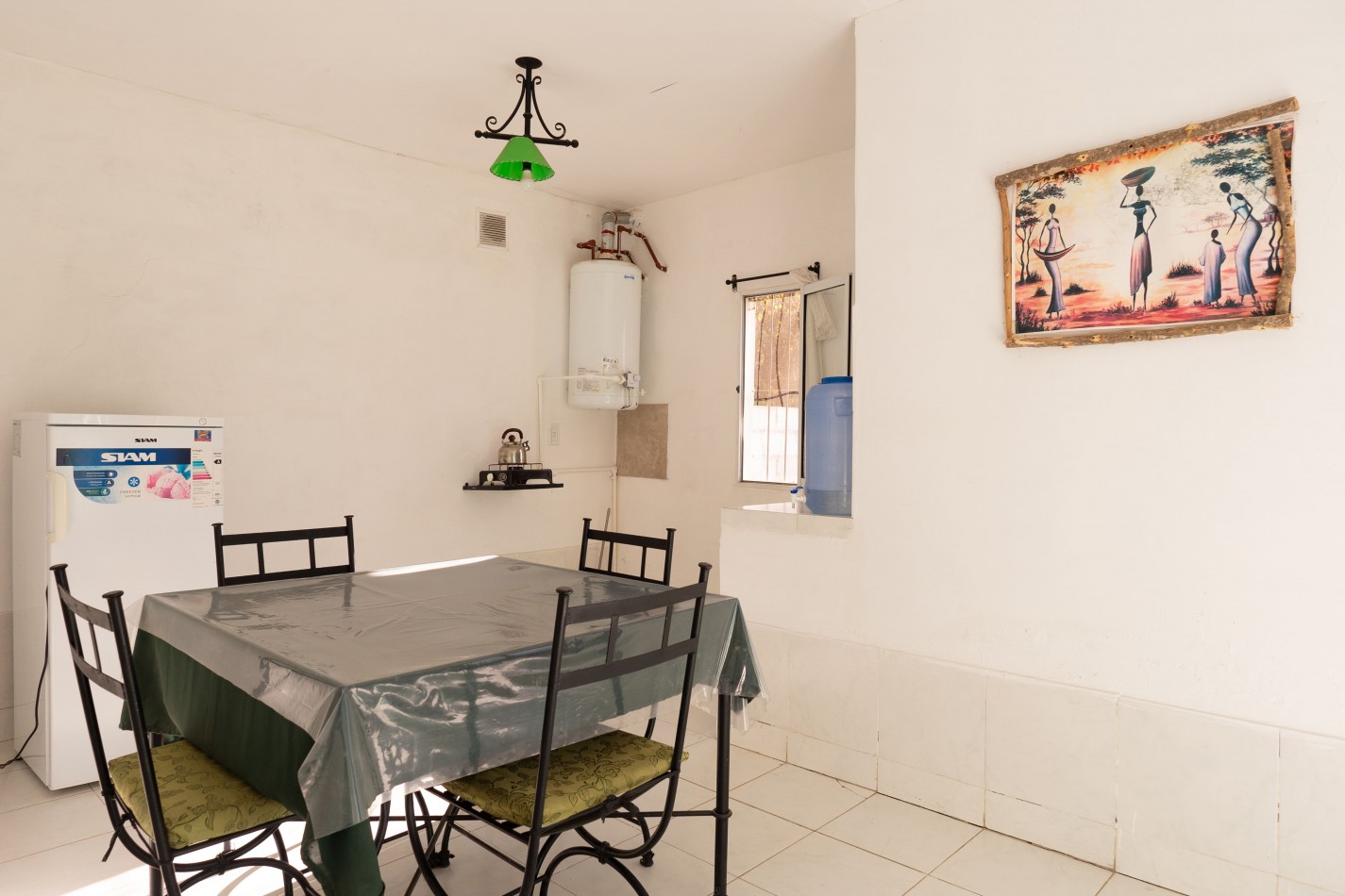 TERRENO DE 1.995m² CON TRES (3) CONSTRUCCIONES EN ZONA VIRGEN DEL CERRO (TRES CERRITOS)