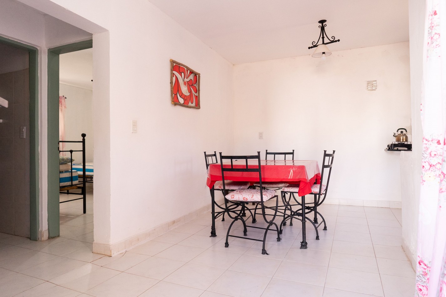 TERRENO DE 1.995m² CON TRES (3) CONSTRUCCIONES EN ZONA VIRGEN DEL CERRO (TRES CERRITOS)