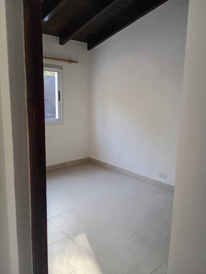 CASA EN VENTA EN SAN LUIS 4 DORMITORIOS
