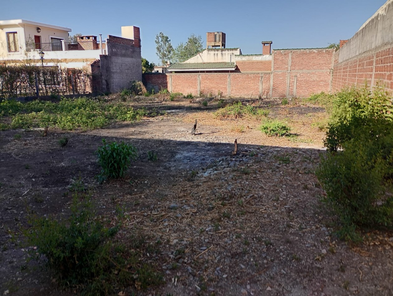 CASA EN VENTA EN SAN LUIS 4 DORMITORIOS