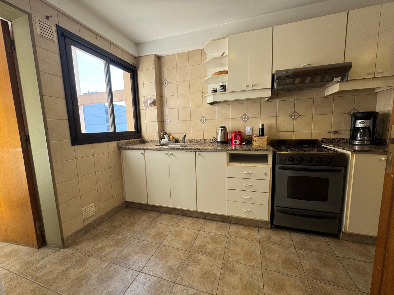 VENTA DEPARTAMENTO CASEROS AL 1700
