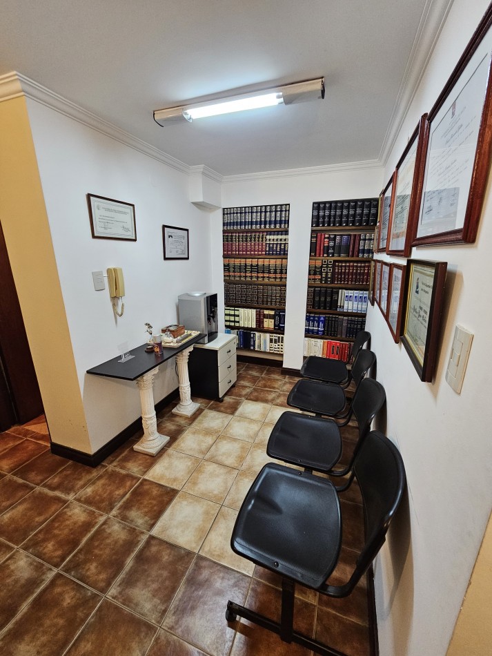 Alquier de oficinas calle Leguizamon al 300