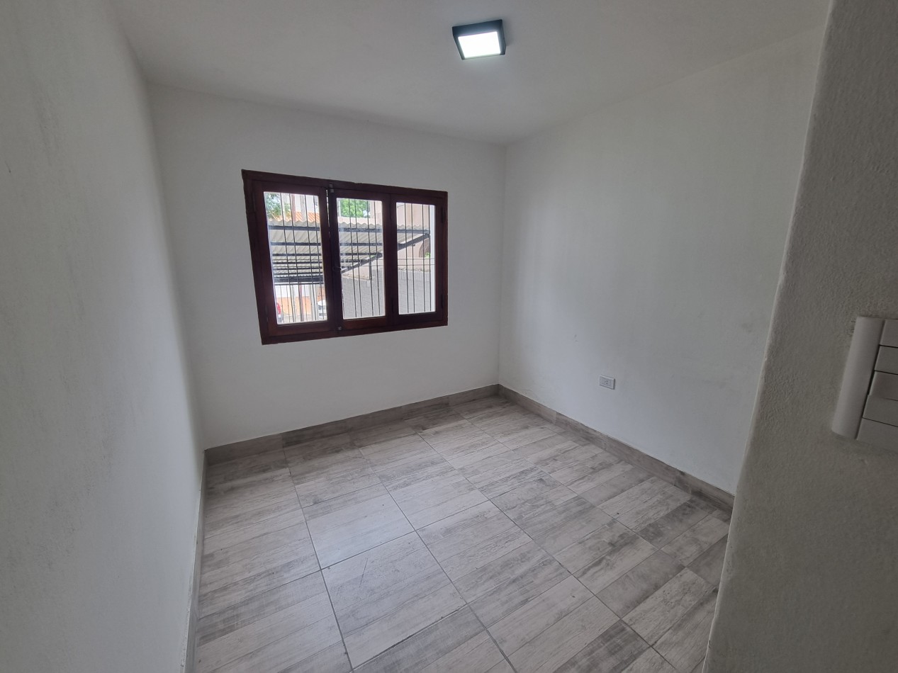 CASA DE TRES DORMITORIOS A ESTRENAR EN VENTA EN BARRIO TRES CERRITOS