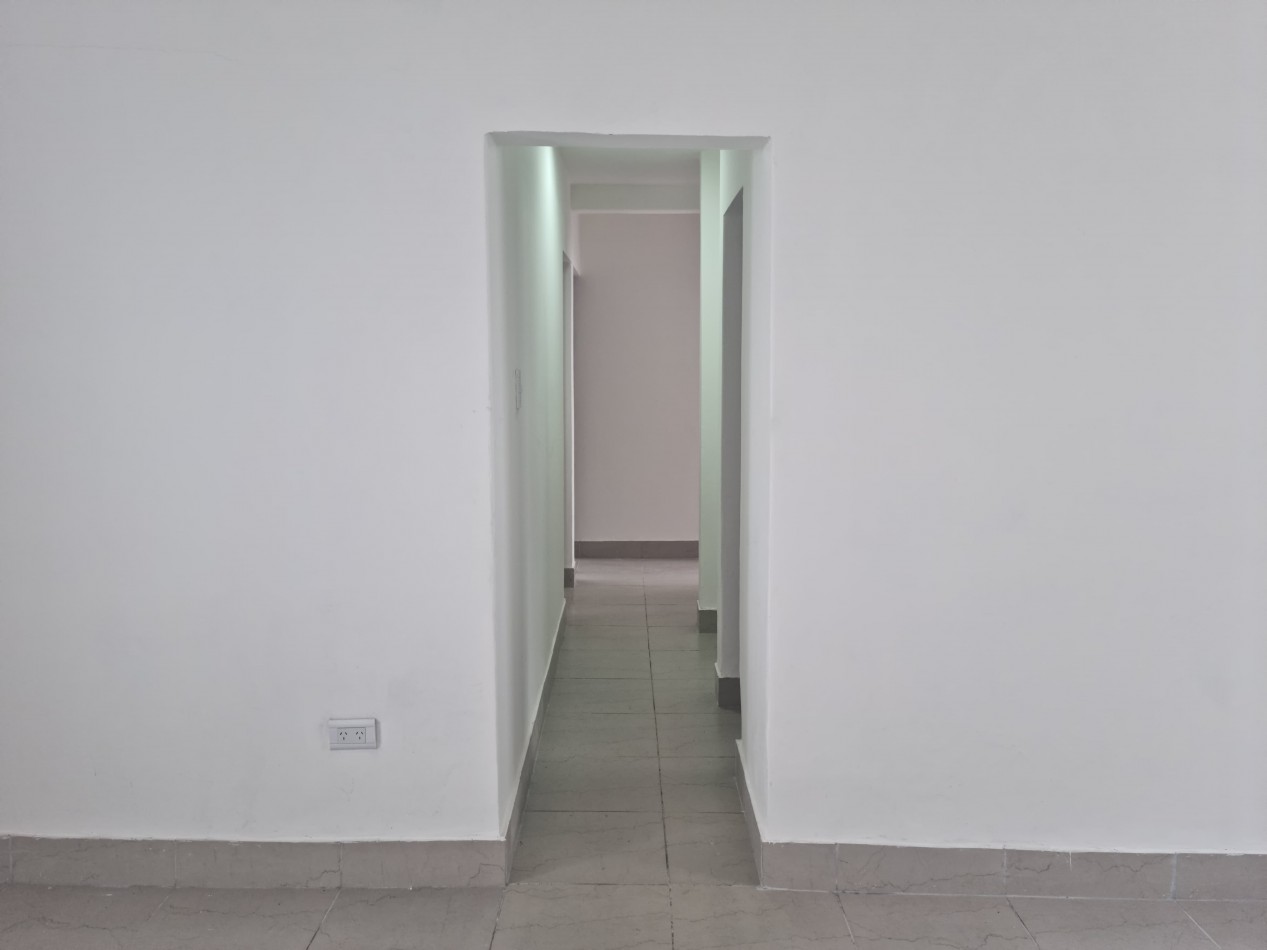 CASA DE TRES DORMITORIOS A ESTRENAR EN VENTA EN BARRIO TRES CERRITOS