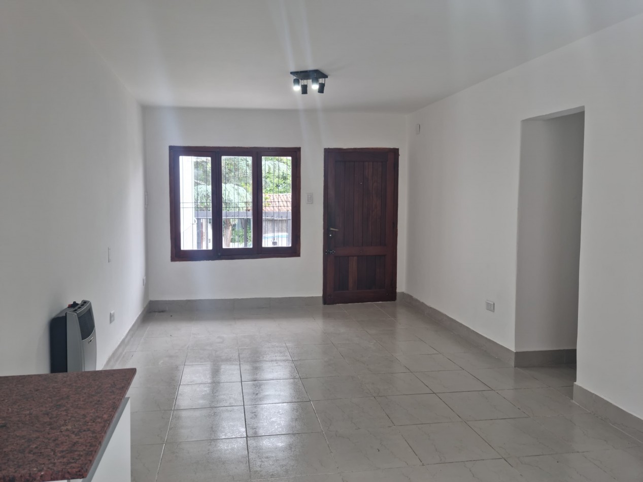CASA DE TRES DORMITORIOS A ESTRENAR EN VENTA EN BARRIO TRES CERRITOS