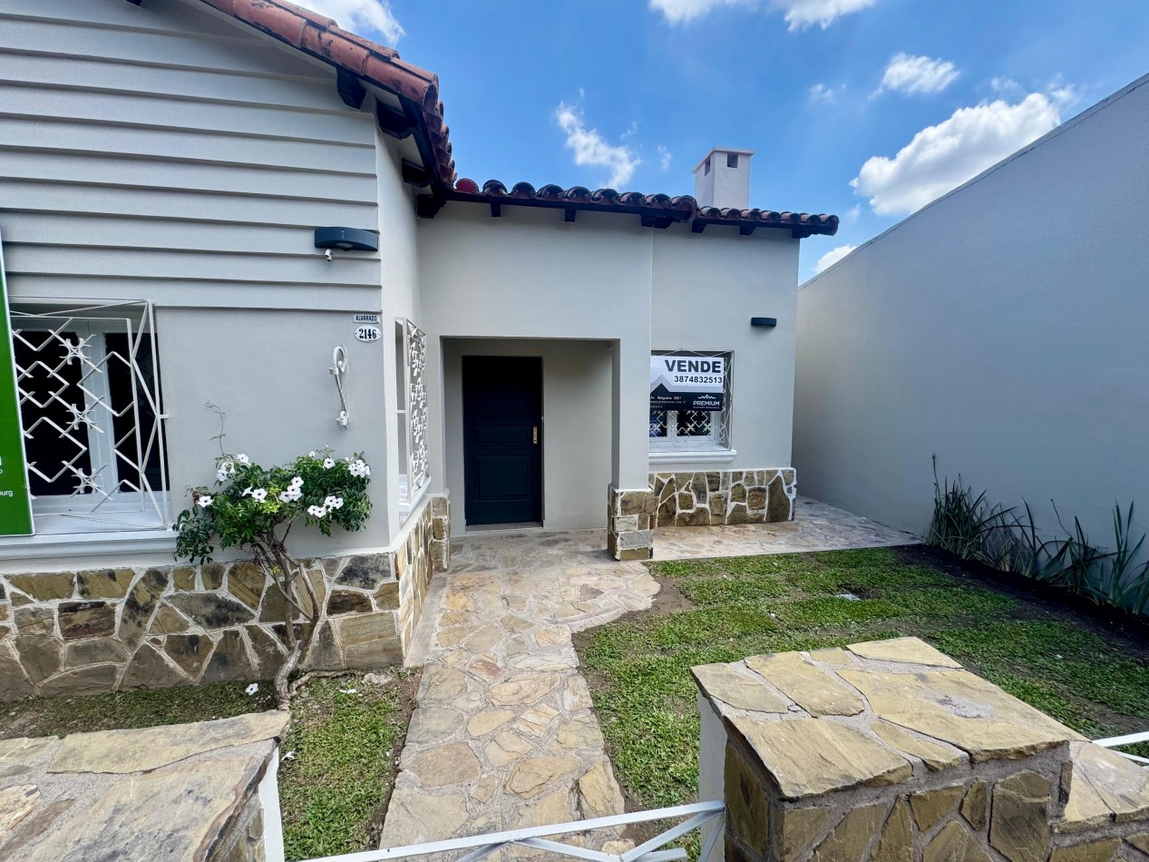 CASA VENTA ZONA PLAZA ALVARADO - 2 DORMITORIOS Y 2 BAÑOS