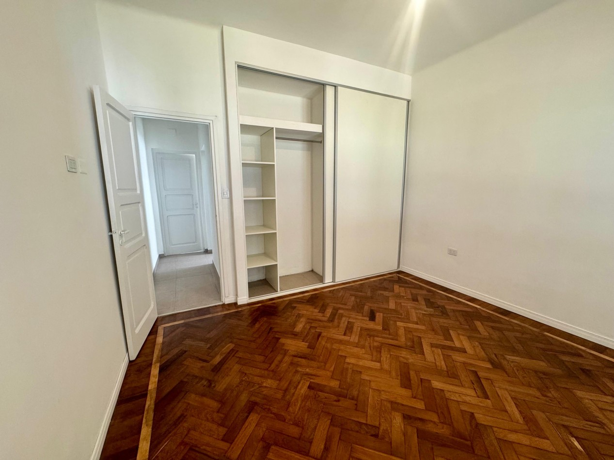 CASA VENTA ZONA PLAZA ALVARADO - 2 DORMITORIOS Y 2 BAÑOS