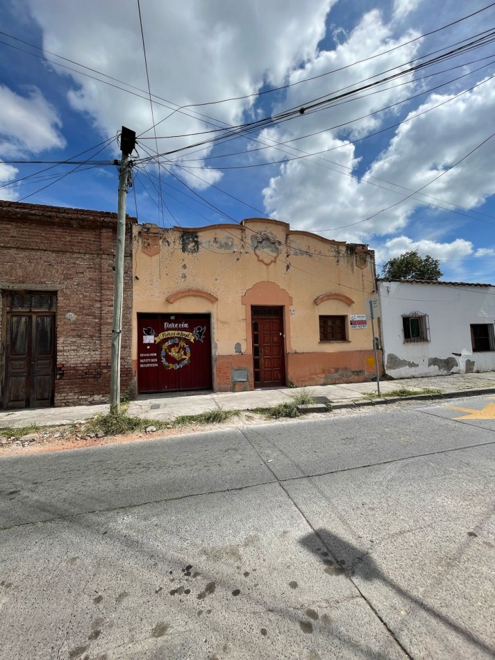 CASA CON TERRENO EN MACROCENTRO