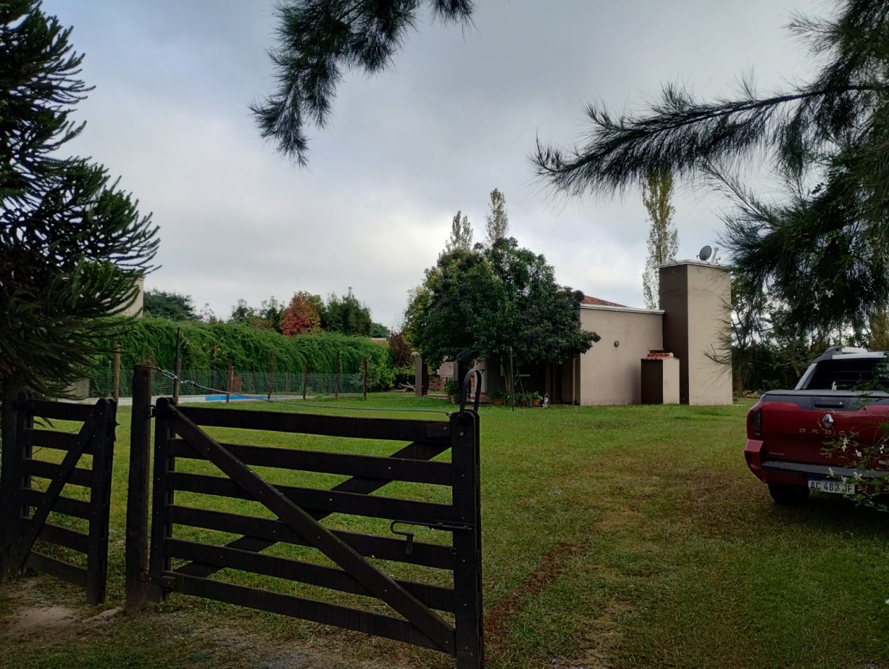 VENTA CASA DE CAMPO - SANTA APOLONIA
