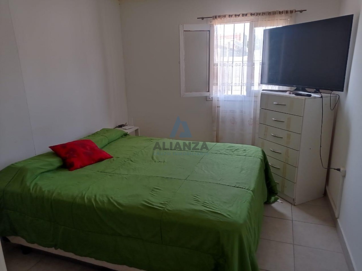 Hermosa casa en venta en B. Las huellas