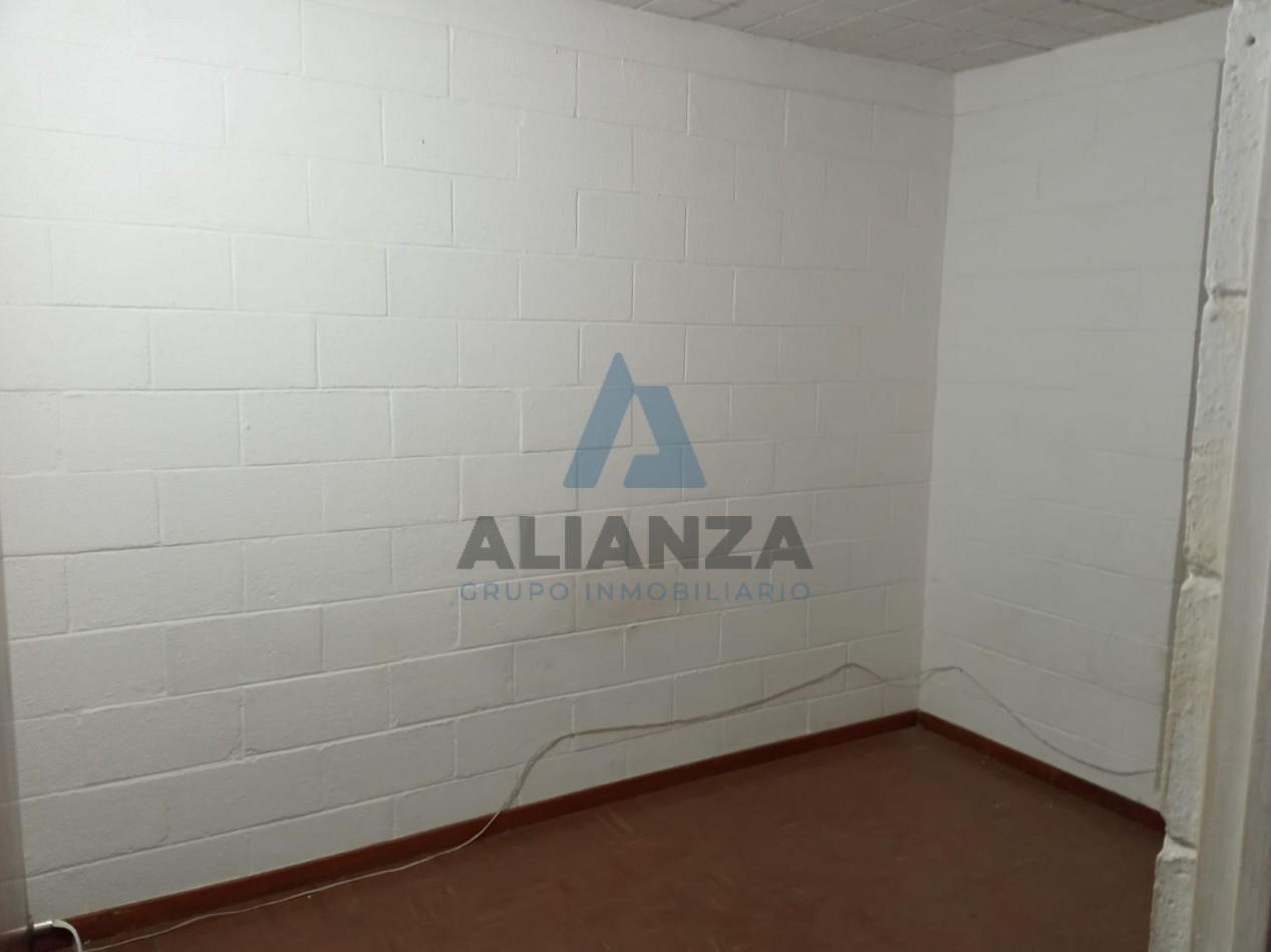 CASA EN VENTA BARRIO EL TRIBUNO - 4 DORMITORIOS