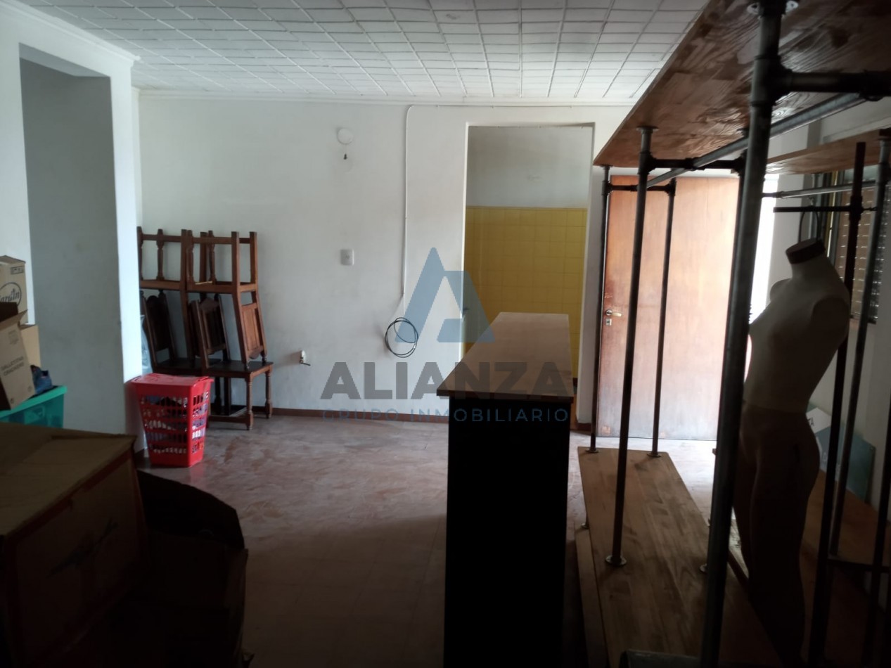 CASA EN VENTA BARRIO EL TRIBUNO - 4 DORMITORIOS