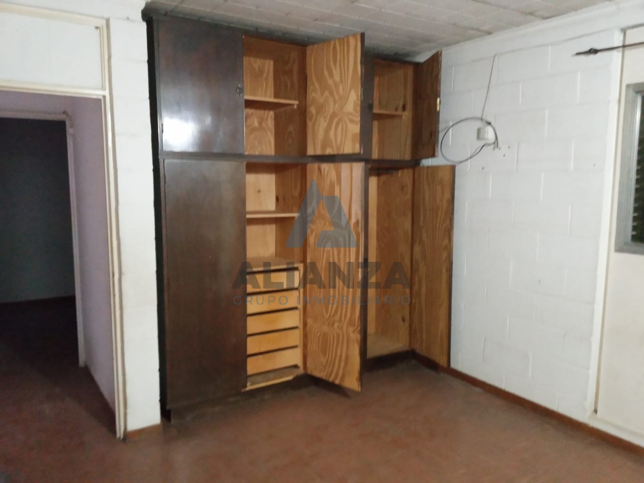 CASA EN VENTA BARRIO EL TRIBUNO - 4 DORMITORIOS