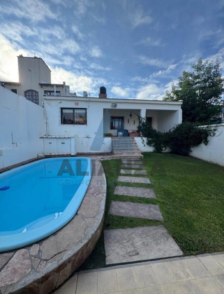 HERMOSA CASA EN TRES CERRITOS