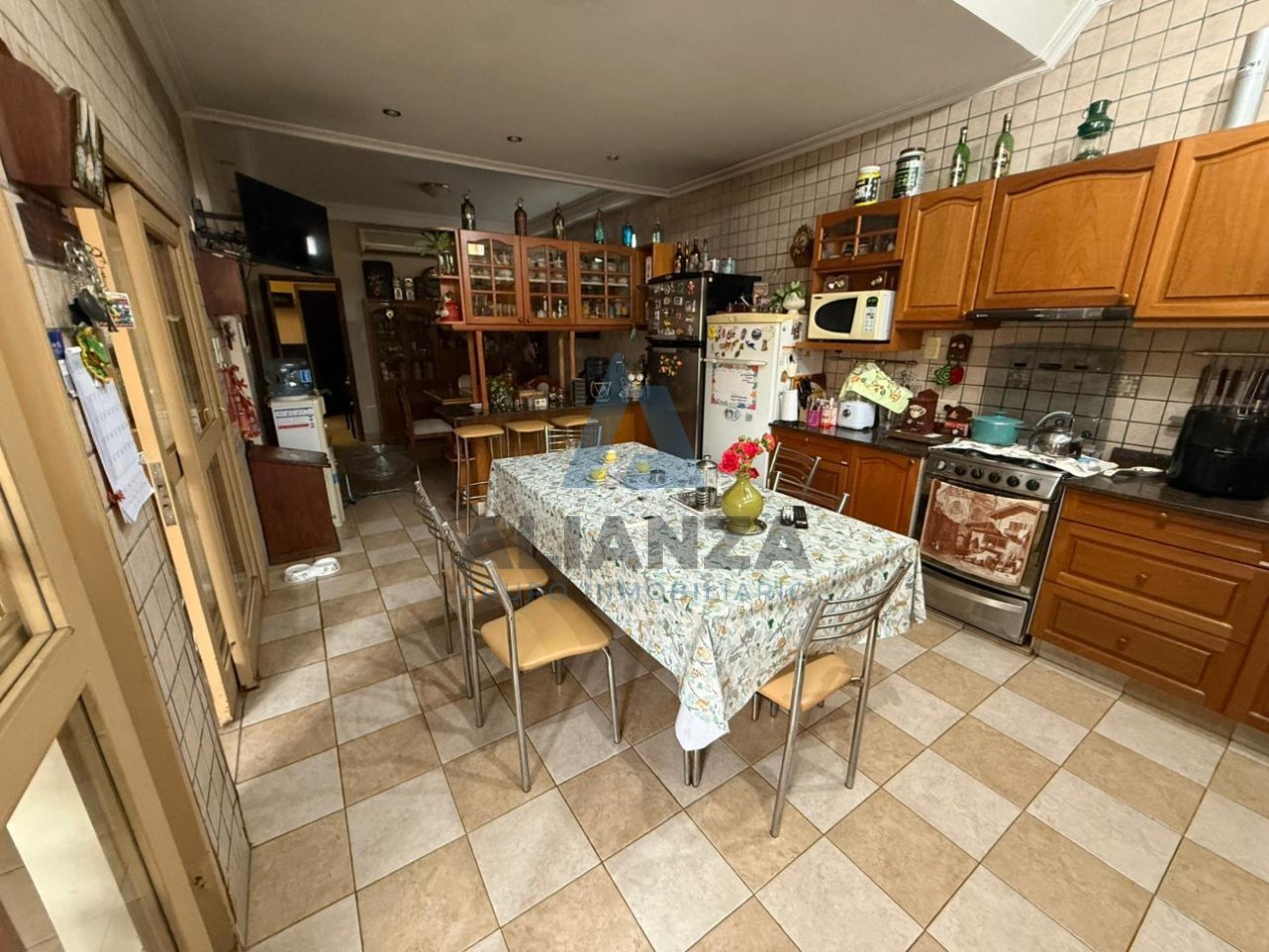 CASA EN VENTA MACROCENTRO