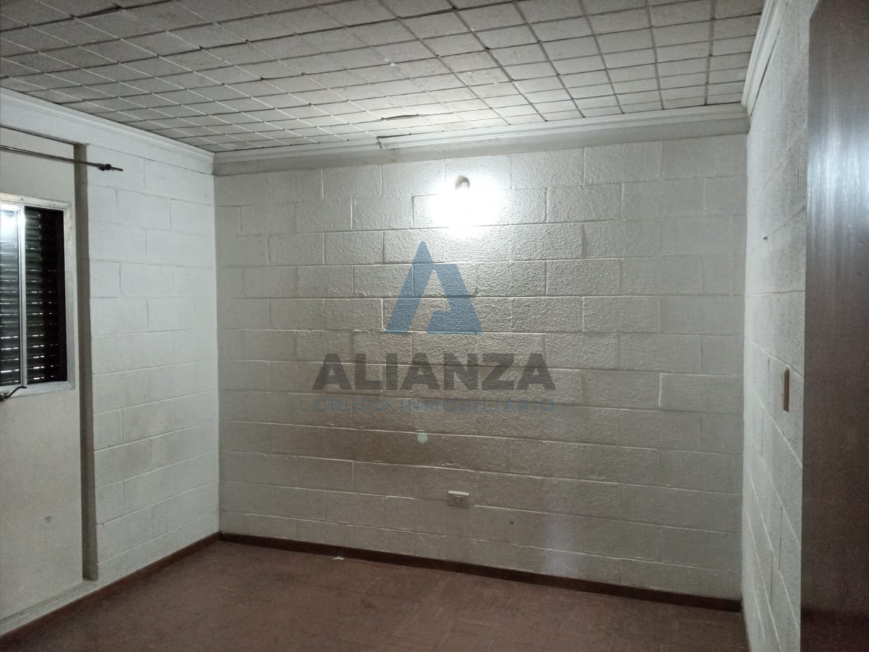 CASA EN VENTA BARRIO EL TRIBUNO - 4 DORMITORIOS