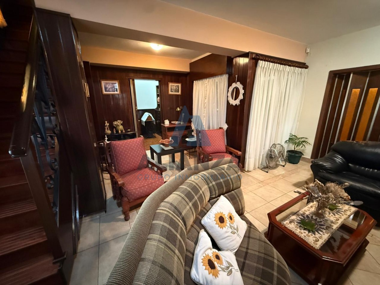 CASA EN VENTA MACROCENTRO