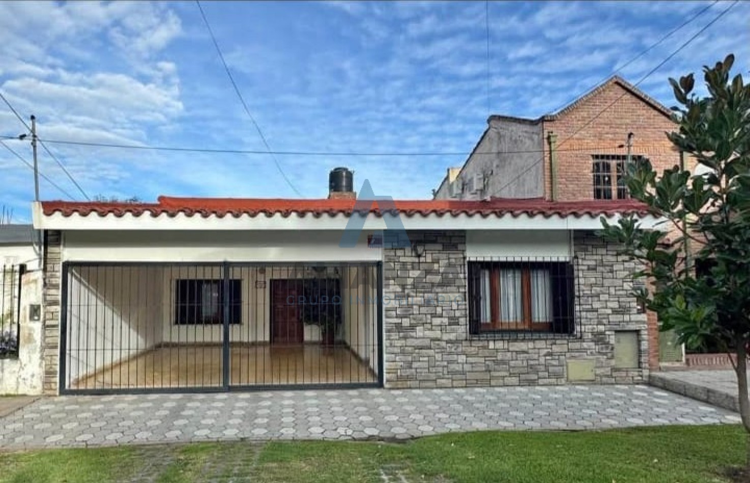 HERMOSA CASA EN TRES CERRITOS