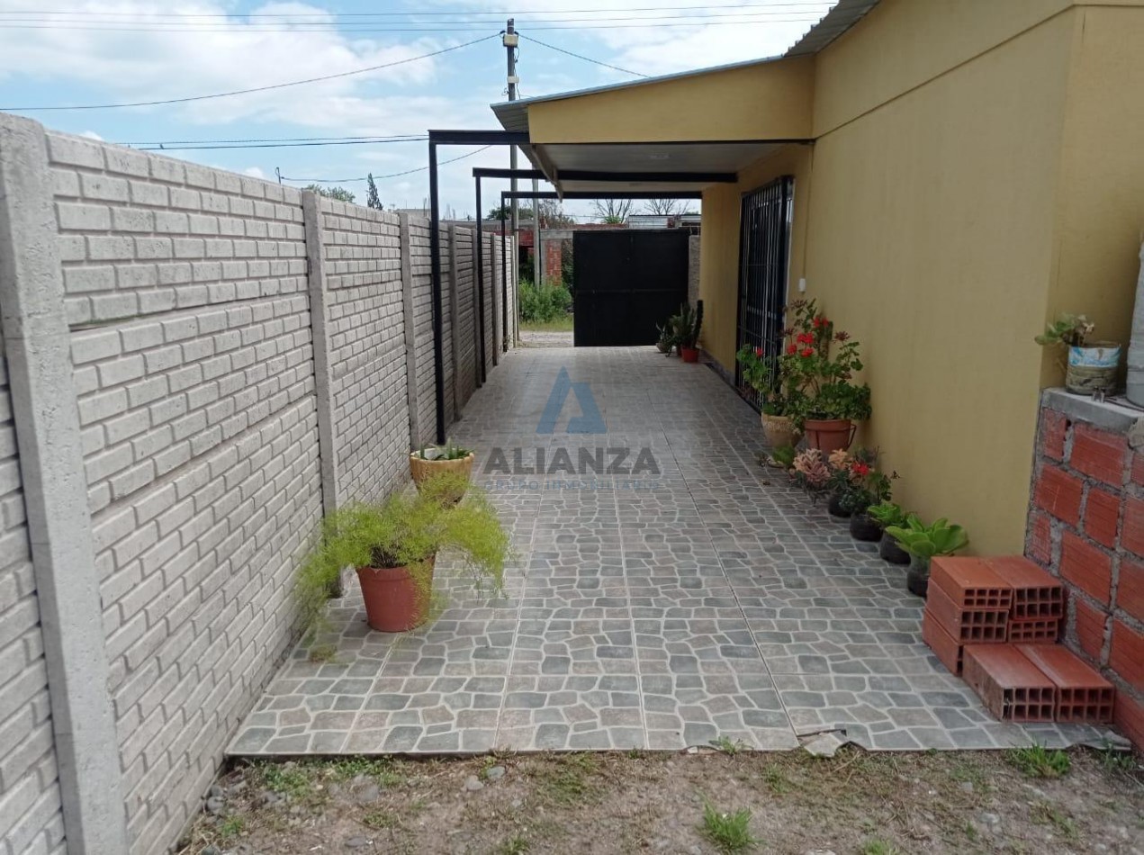 Hermosa casa en venta en B. Las huellas