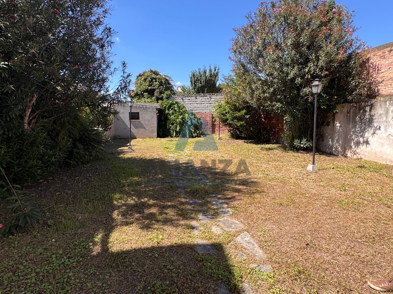 VENDO CASA ZONA MONUMENTO GUEMES