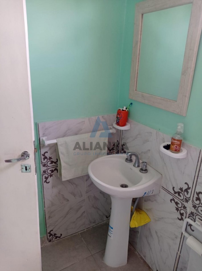Hermosa casa en venta en B. Las huellas