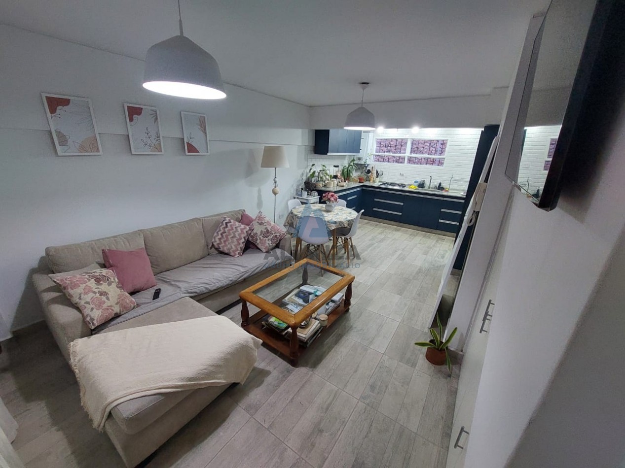 Duplex en venta de 2 dormitorios sobre Calle Alvarado