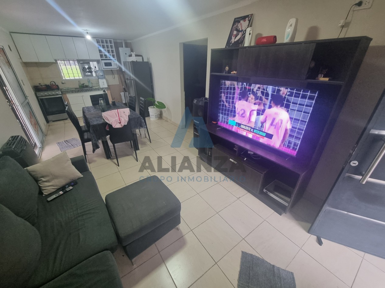 CASA EN VENTA A ESTRENAR DE DOS (2) DORMITORIOS EN BARRIO AMPLIACION EL MOLLAR 2, CON QUINCHO Y PILETA