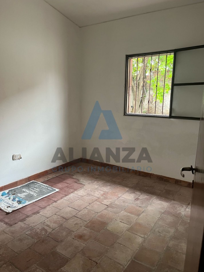 CASA 4 DORMITORIOS - CALLE EDUARDO WILDE