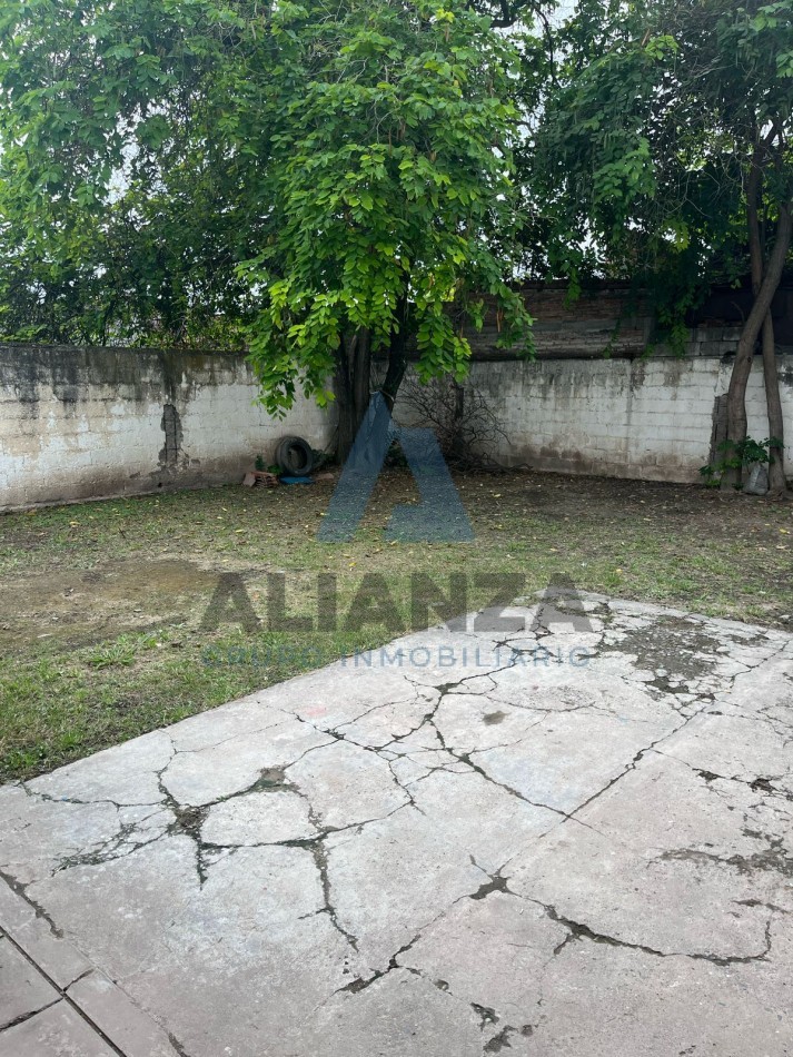 CASA 4 DORMITORIOS - CALLE EDUARDO WILDE