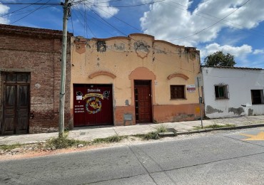 CASA CON TERRENO EN MACROCENTRO 